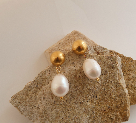 Natural Freshwater Pearl Drop Earrings