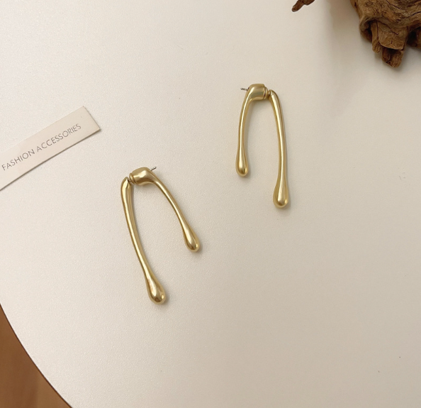 Matt Series Earrings Wishbone